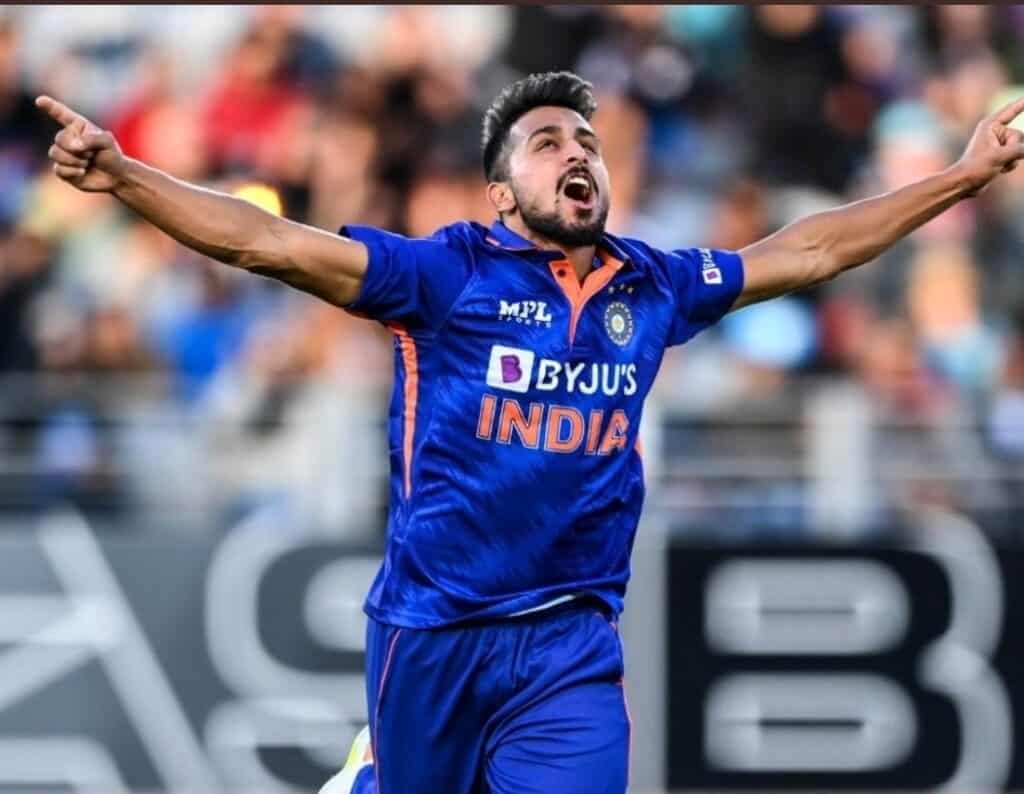 Umran malik: उमरान मलिक ने 155 किमी/घंटा की रफ्तार से गेंद फेंक बनाया रिकॉर्ड , रोमांचक मुकाबले में टीम इंडिया ने श्रीलंका को हराया 1 20230104 155001