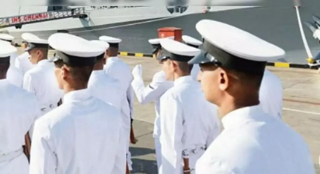 Navy officer on Death Row in Qatar: कतर में फांसी की सजा पाए 8 पूर्व भारतीए नौसैनिकों को राहत, मौत की सजा पर लगी रोक 1 Navy officer on Death Row in Qatar: कतर में फांसी की सजा पाए 8 पूर्व भारतीए नौसैनिकों को राहत, मौत की सजा पर लगी रोक