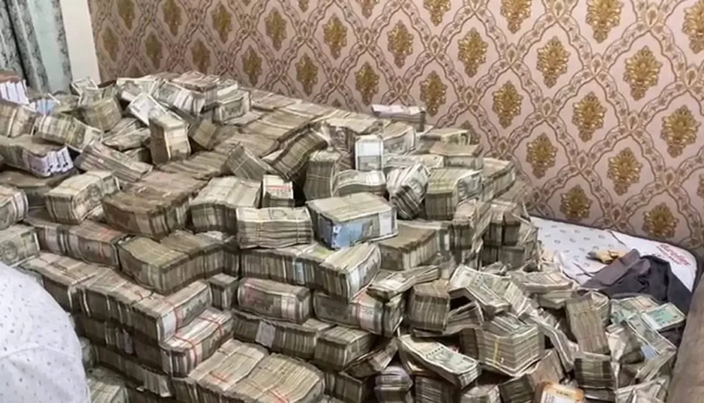 ED Raid in Jharkhand: 10 हजार रुपए की रिश्वत से 35 करोड़ कैश बरामदी तक, जानिए रांची कैश कांड का पूरा मामला