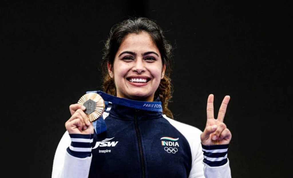 Manu Bhakar: दो ब्रॉन्ज के बाद अब गोल्ड जीतने के करीब मनु भाकर, 25 मीटर पिस्टल इवेंट के फाइनल में बनाई जगह